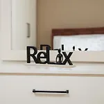 Living By Erle 2 New Baazar Appartement *