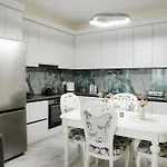 Living By Erle 2 New Baazar Appartement *