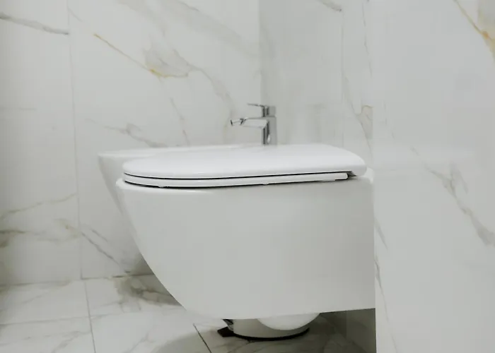 Living By Erle 2 New Baazar