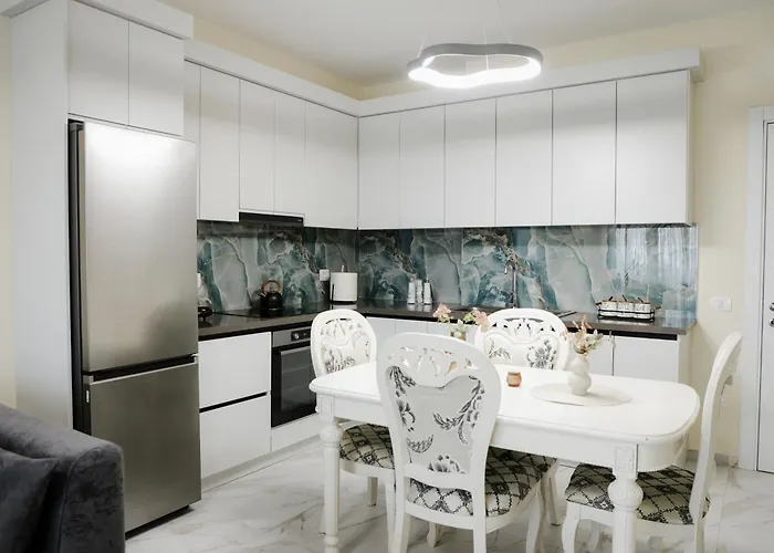 Living By Erle 2 New Baazar Apartment *