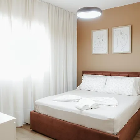 Living By Erle 2 New Baazar Apartmán Tirana